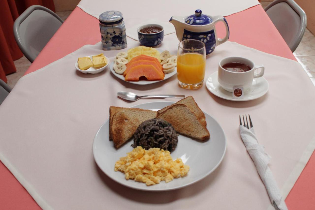 Hotel La Puesta Del Sol B&B Monteverde Екстер'єр фото